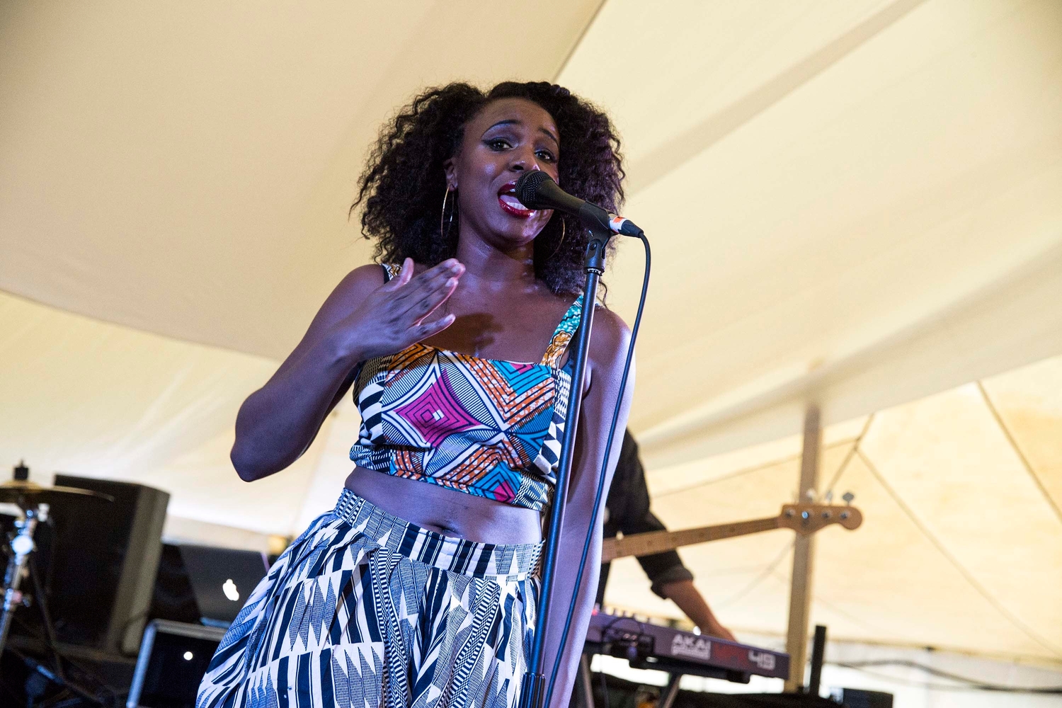 Nao creates a corner of pop magic at Latitude 2015
