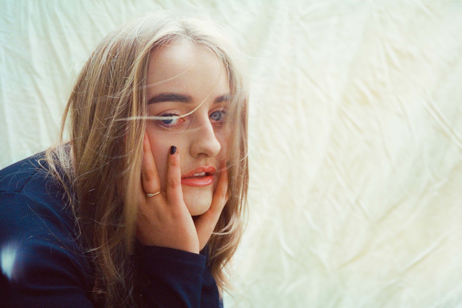 Nell Mescal shares new track ‘Yellow Dresser’