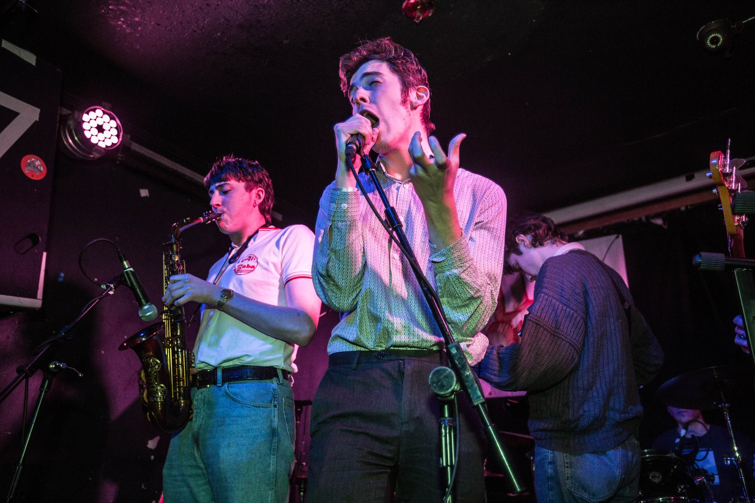 Horsey and Whenyoung canter ahead on the third night of Hello 2018