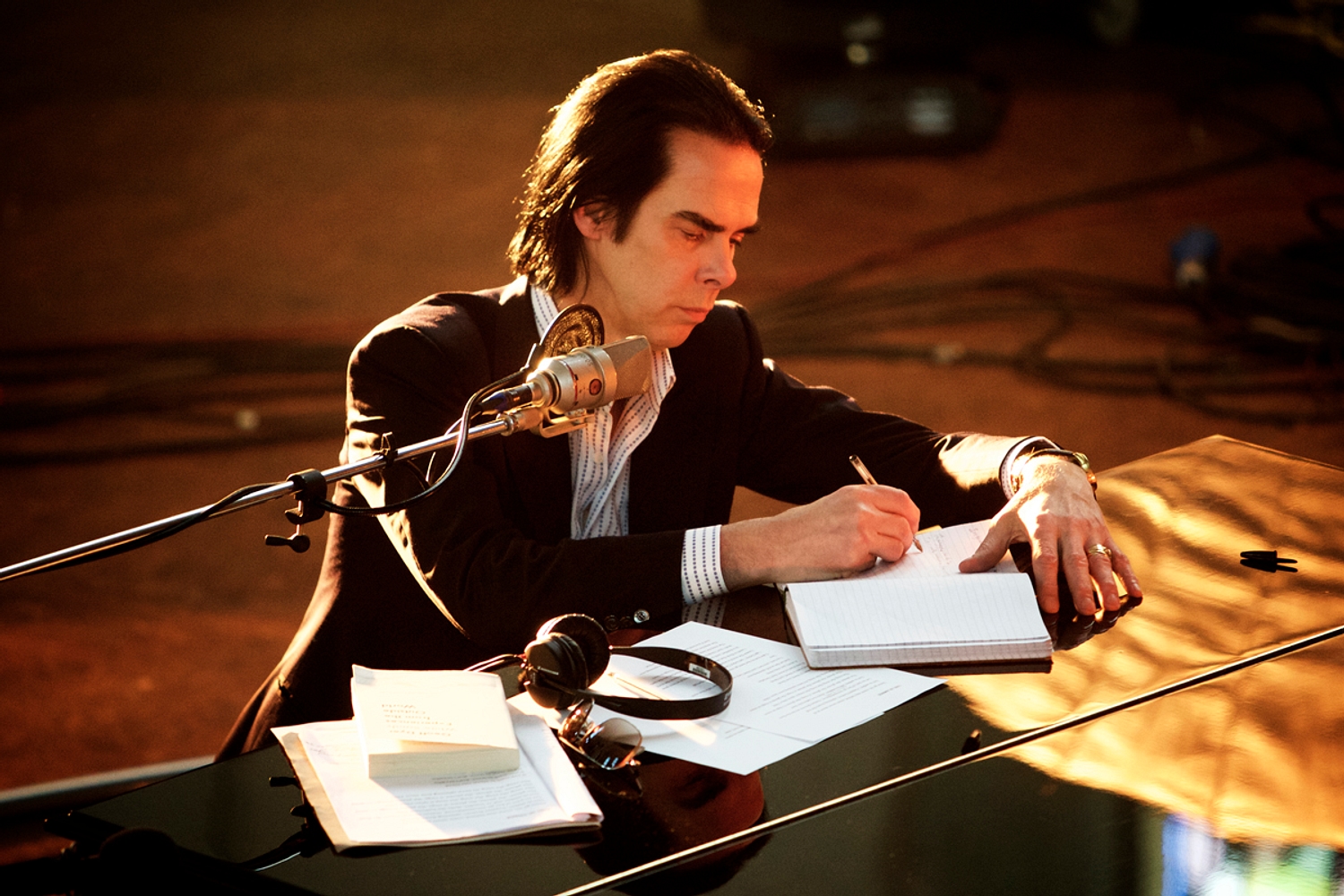 Nick Cave & Warren Ellis share ‘Les Cerfs’