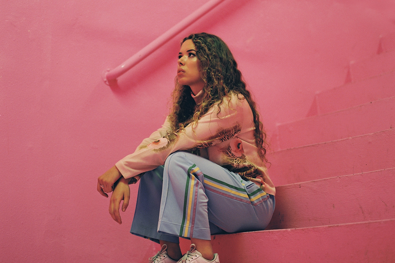 Nilüfer Yanya makes her own rules on ‘Small Crimes’