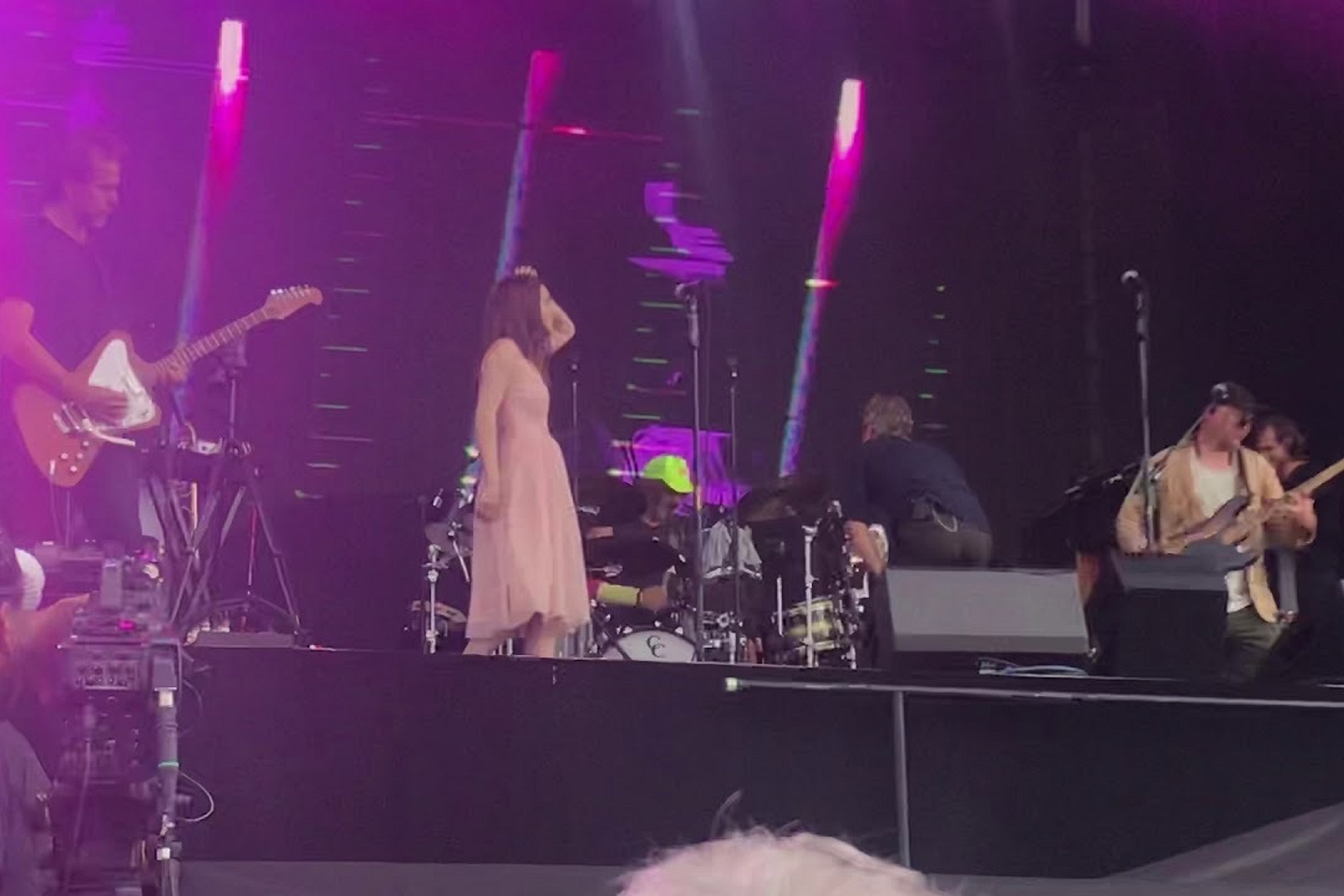 Chvrches' Lauren Mayberry joins The National on stage at Austin City Limits