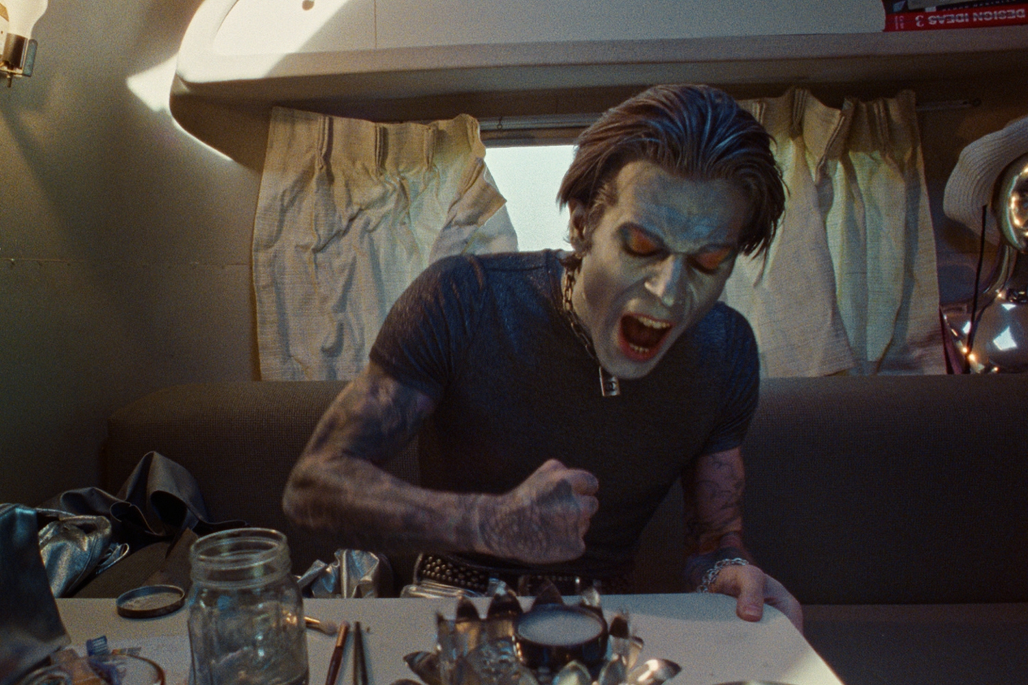 The Neighbourhood share star-studded ‘Stargazing’ video