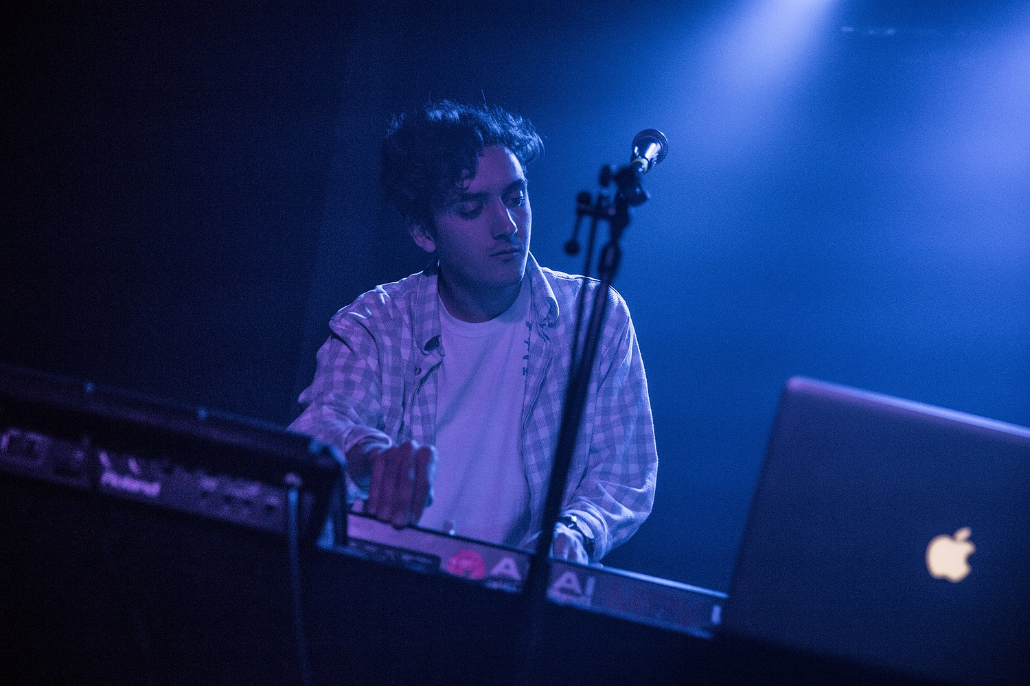 The Wytches, Traams and Dreller stand out at first ever Mirrors London