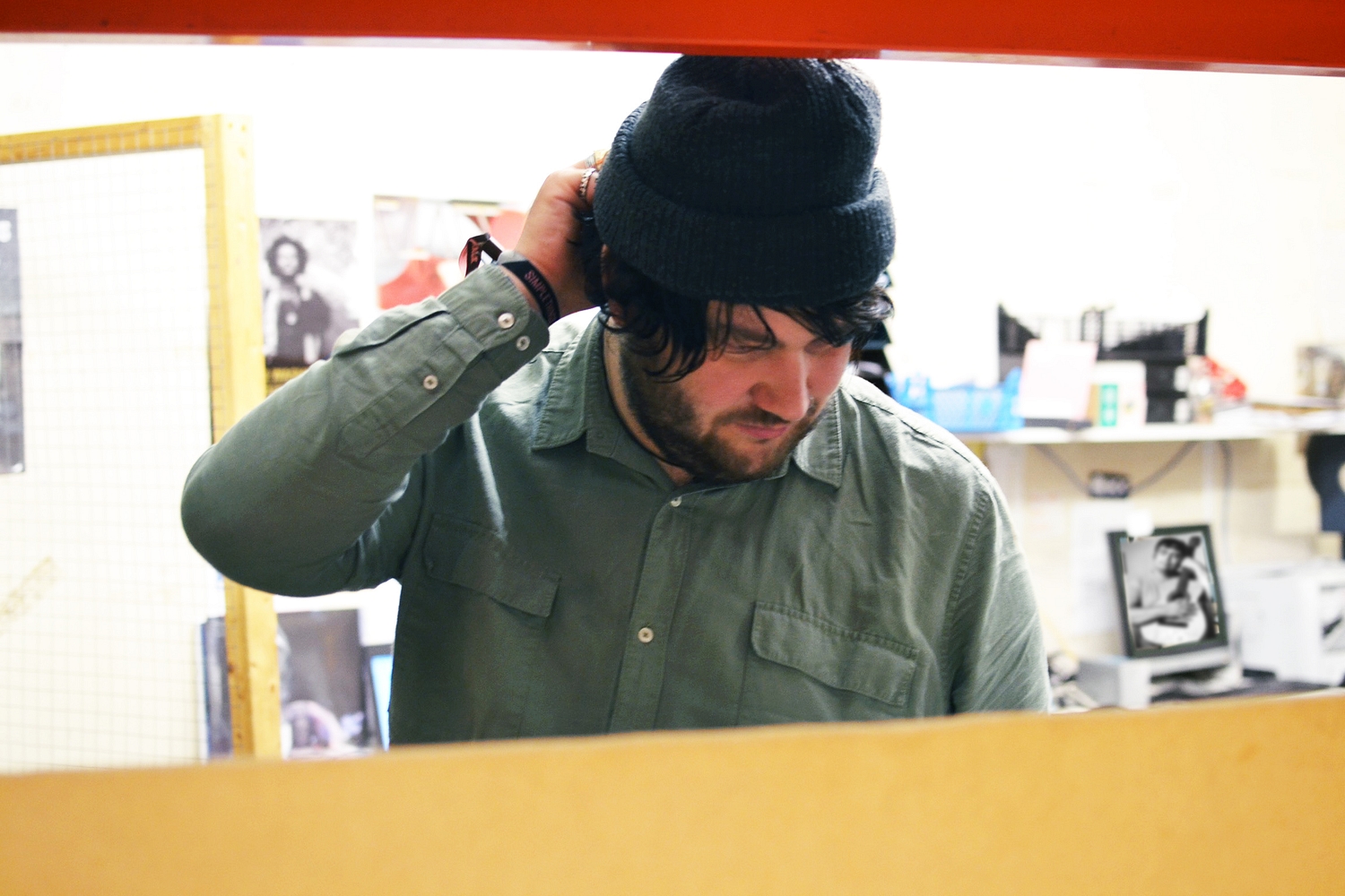 Listen to Oliver Wilde’s brilliant new album ‘Post-Frenz Container Buzz’