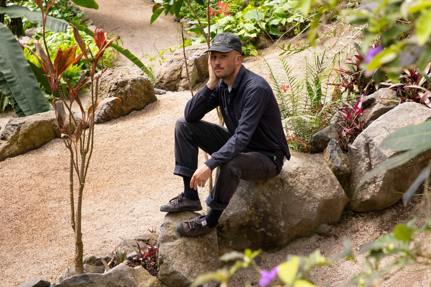 Orlando Weeks shares latest single ‘Good To See You’ from new album ‘Loja’