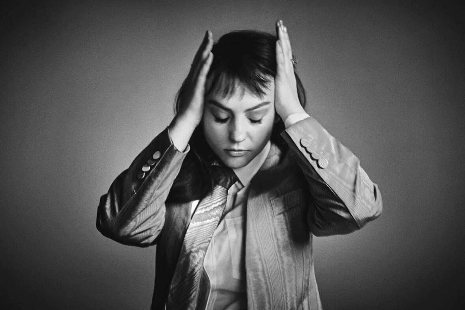 Angel Olsen reveals ‘Alive and Dying (Waving, Smiling)’