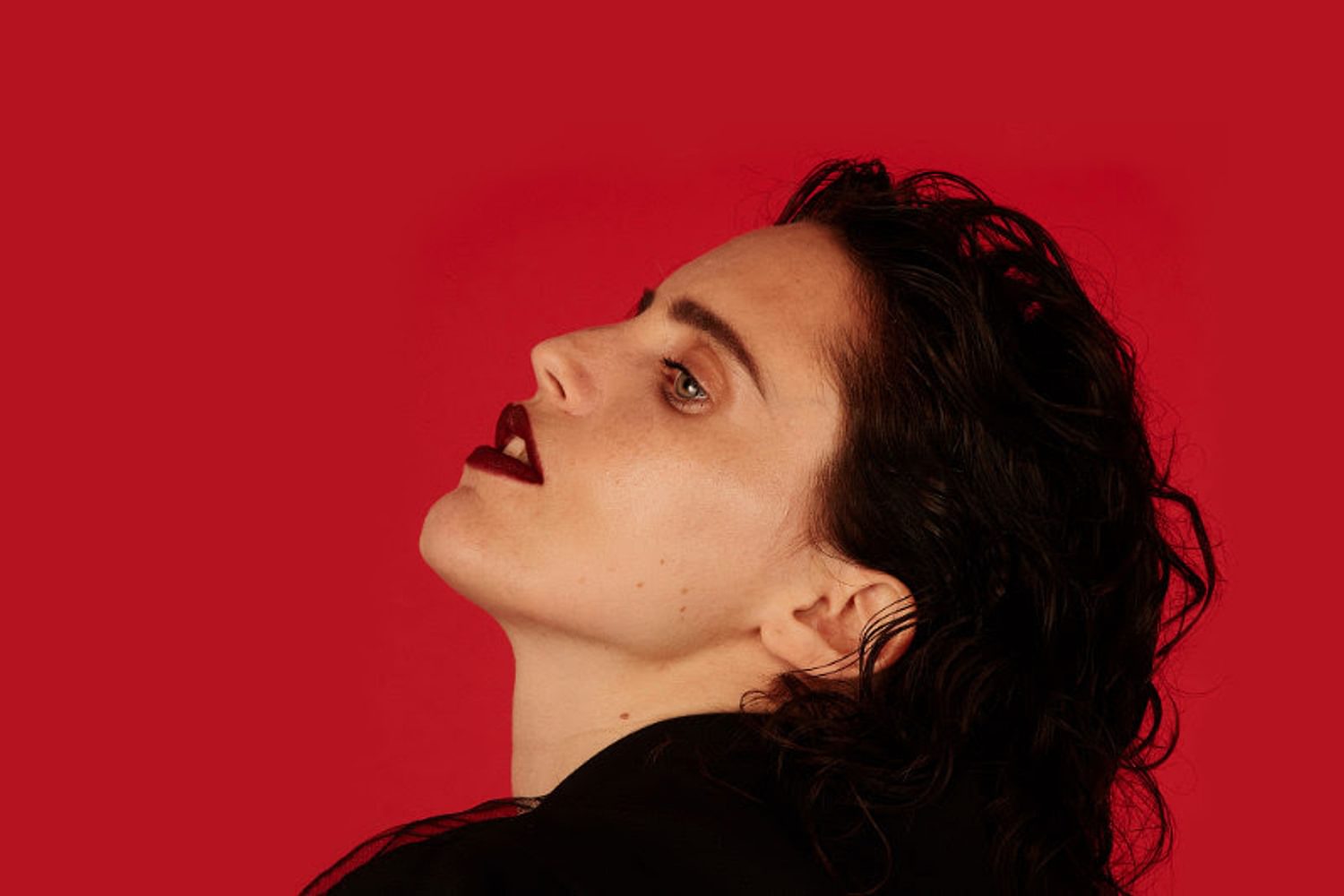 Anna Calvi announces ‘Hunted’, a reworking of 2018’s ‘Hunter’