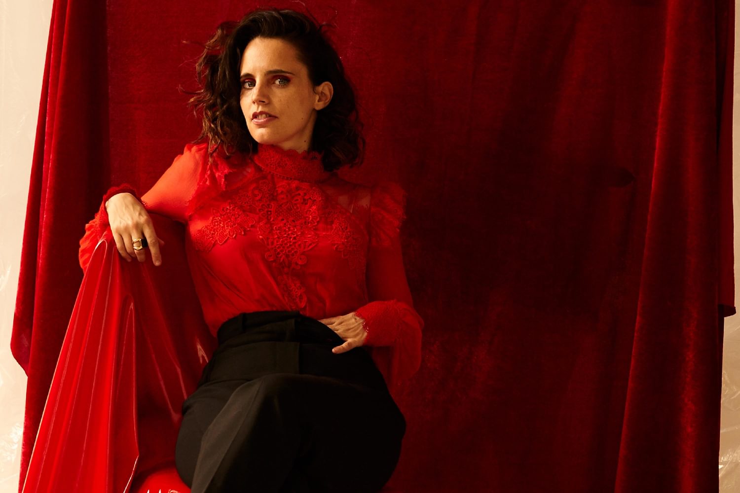 Let Us Prey: Anna Calvi