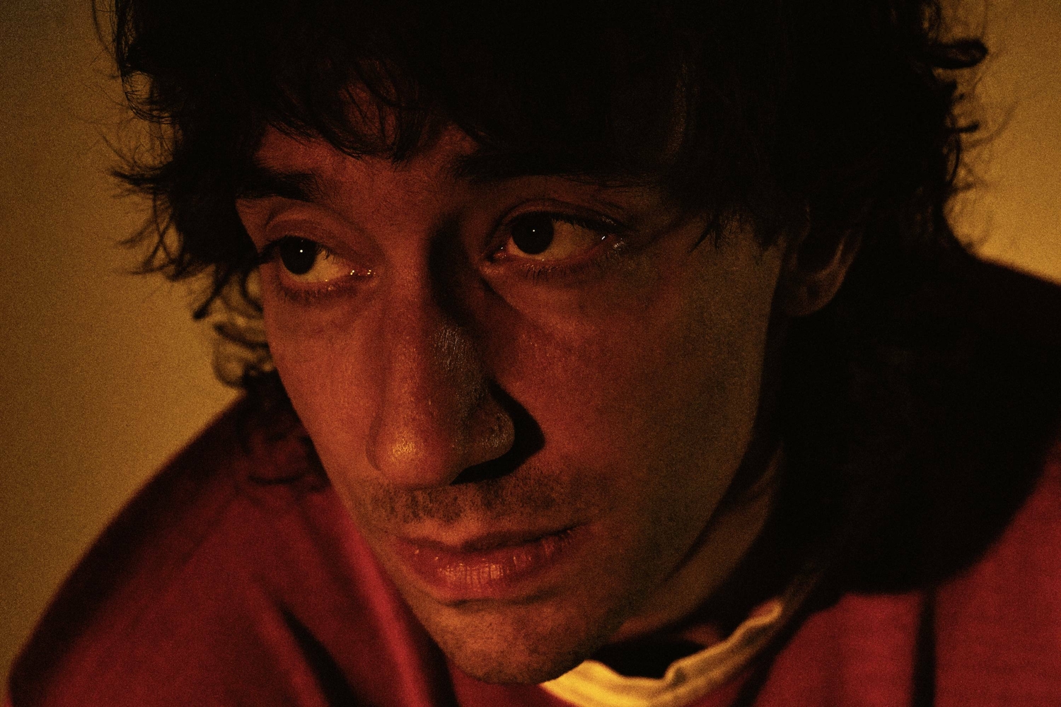 Albert Hammond Jr releases new single 'Memo of Hate'