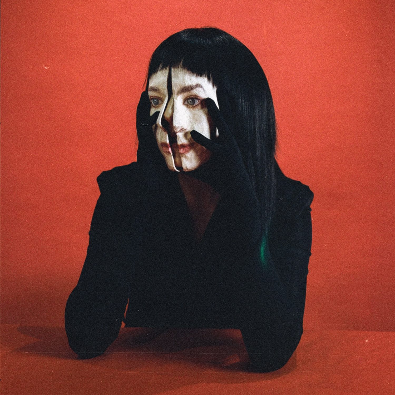 <p><strong>Allie X</strong> - Girl With No Face</p>