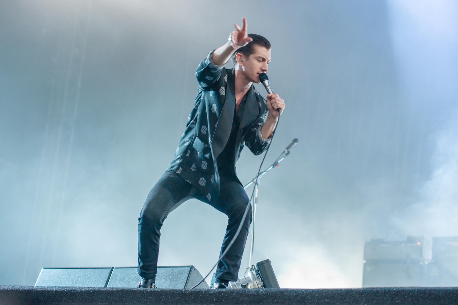 Arctic Monkeys announce North American headline shows