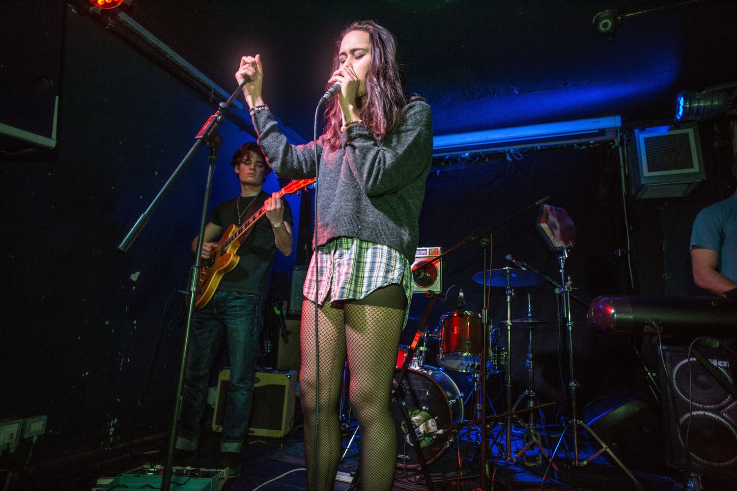 Sweat, Her’s and Azusena keep the Hello 2017 juggernaut running at The Old Blue Last