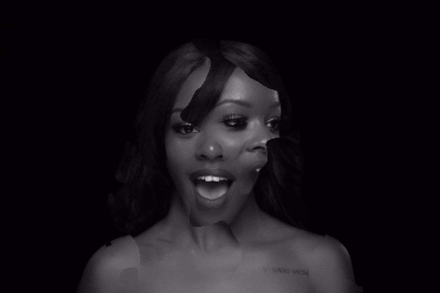 Azealia Banks unveils interactive video for ‘Wallace’