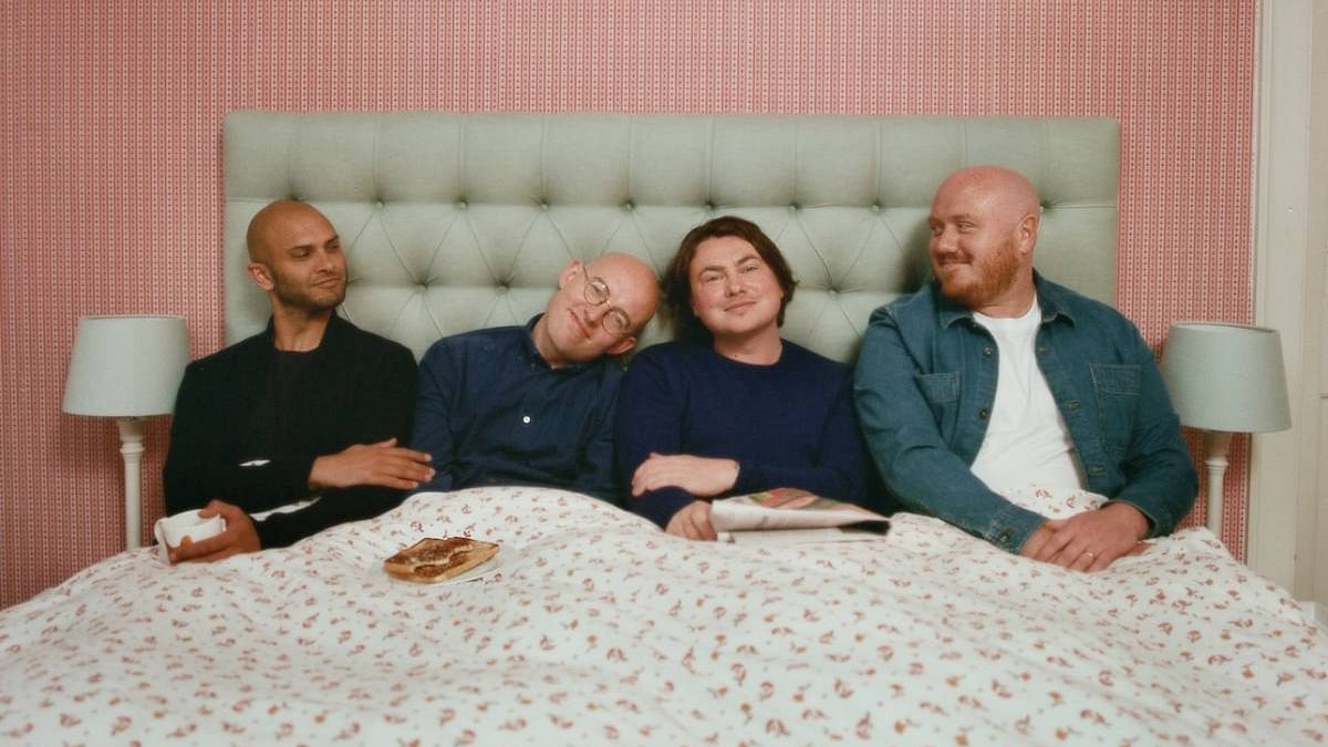 Bombay Bicycle Club share new track 'Diving' featuring Holly Humberstone - Vimarsana News