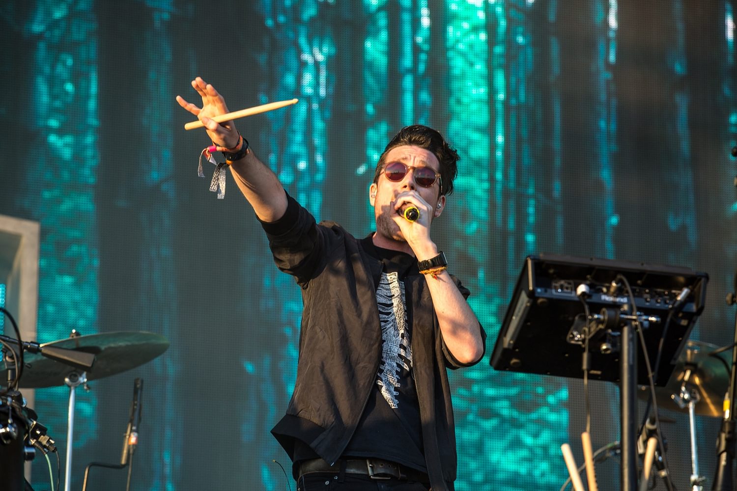 Bastille give a taste of ‘Wild World’ at Glastonbury 2016