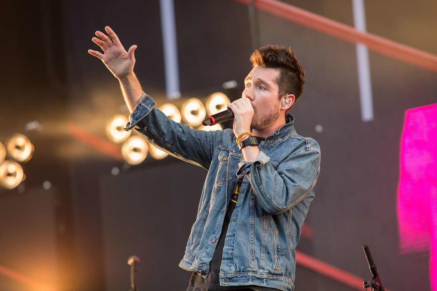 Bastille give ‘Bad Blood’ the Main Stage send-off it deserves at Reading 2015