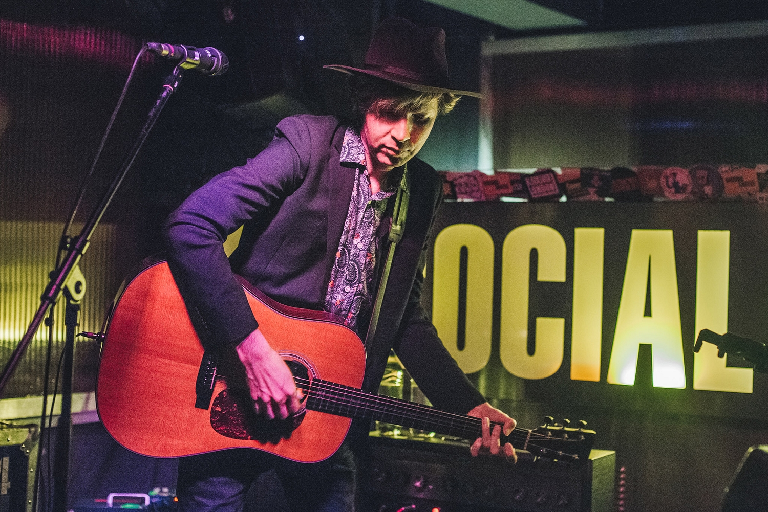 Beck surprises London with intimate solo gig