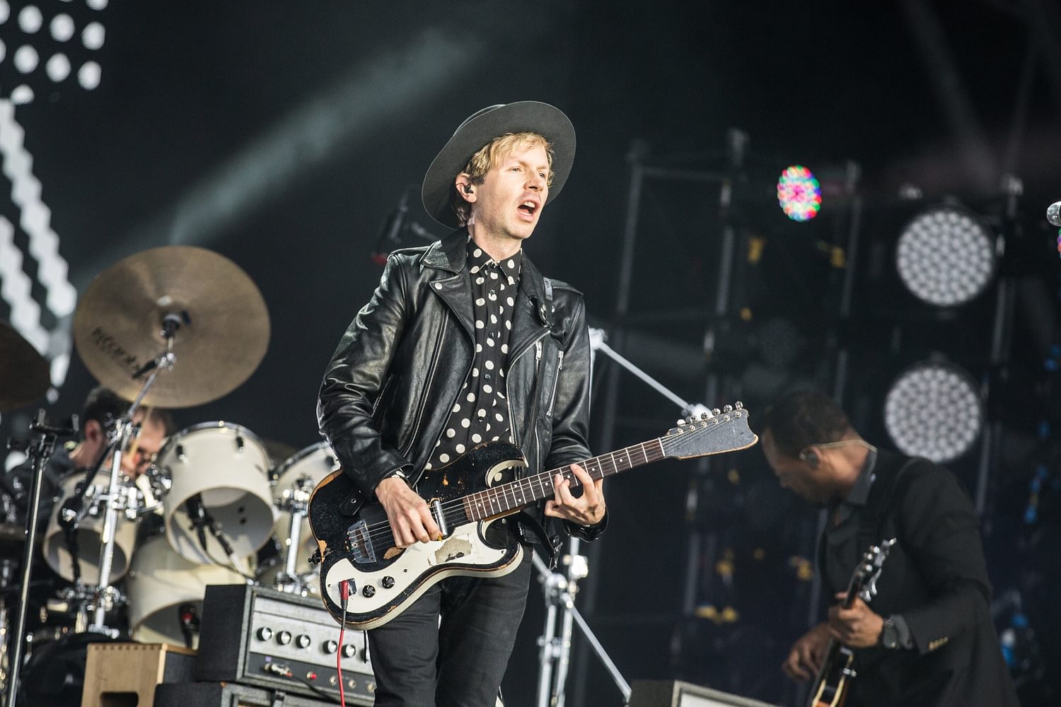 Beck gets full-on funky at Glastonbury 2016