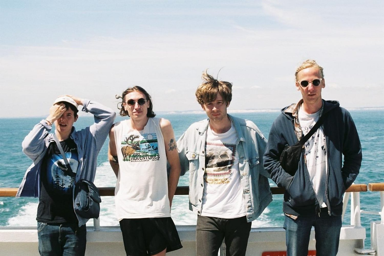 Best Friends share video for ‘Cold Shapes’