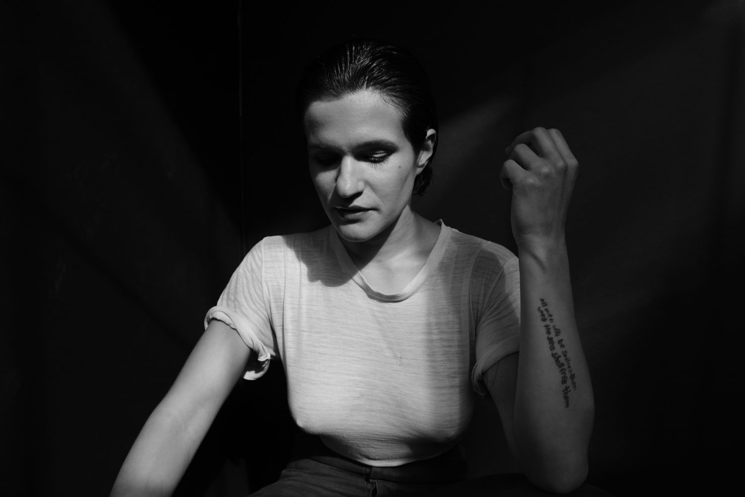 ​Big Thief’s Adrianne Lenker talks new solo album ‘abyskiss’: “There’s so much that focuses on the duality inherent in everything”​