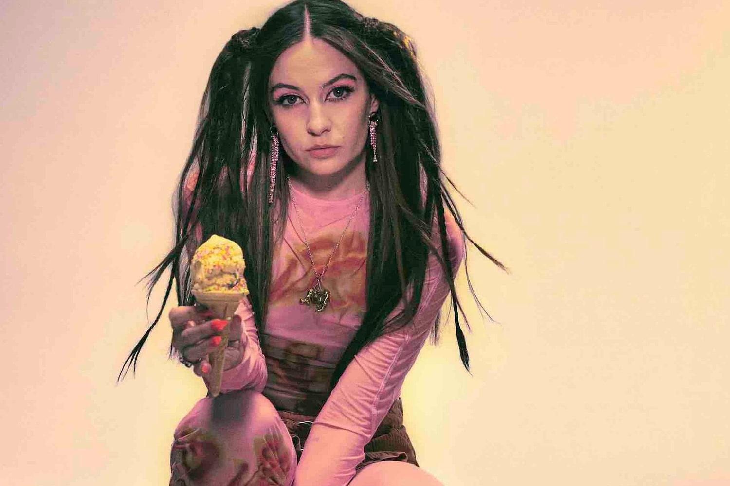 Biig Piig teams up with Deb Never for new track ‘Picking Up’
