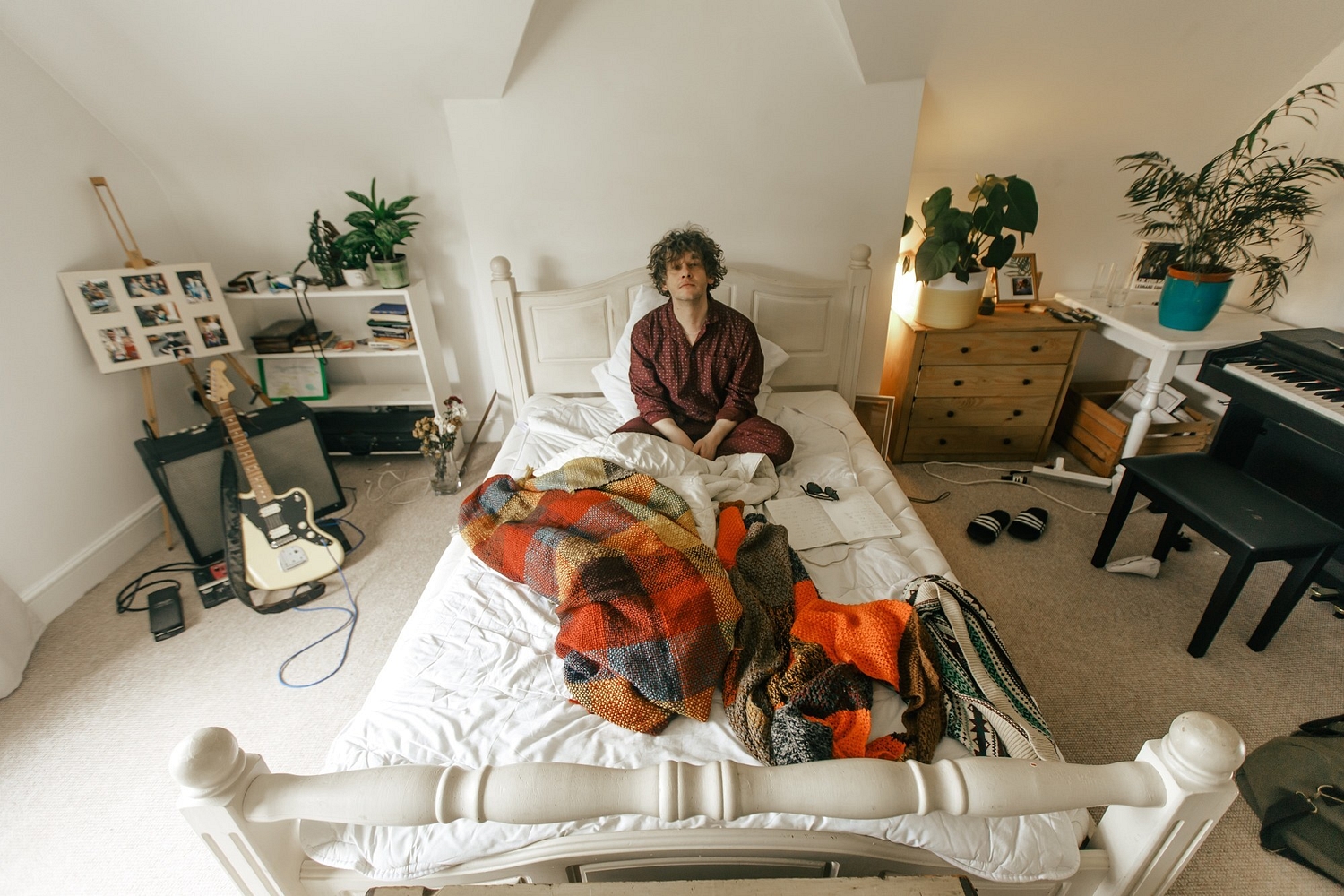 Bill Ryder-Jones releases ‘I Hold Something In My Hand’ from forthcoming album ‘Iechyd Da’