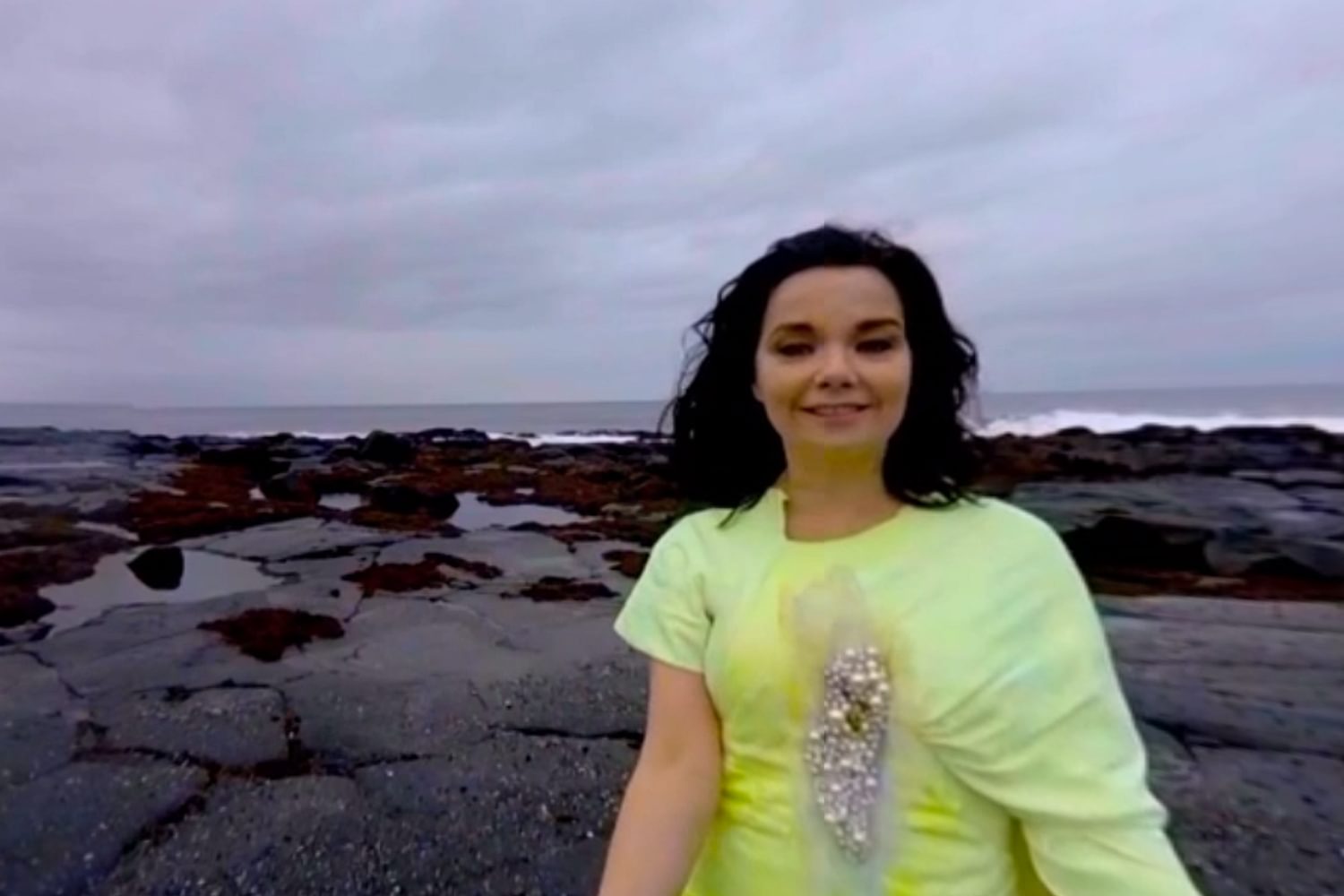 Björk shares 360° virtual reality version of ‘Stonemilker’ video