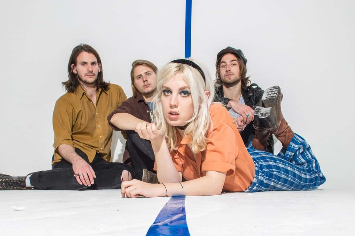 ​Black Honey: "All of the best bands take years before they're something" • Neu • DIY Magazine - Vimarsana News