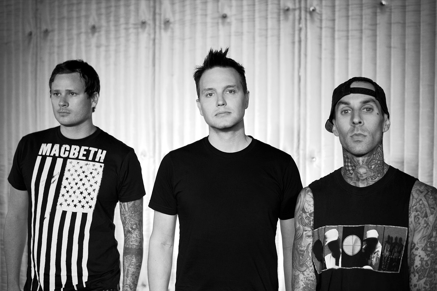 Blink-182 to reissue four albums on cassette