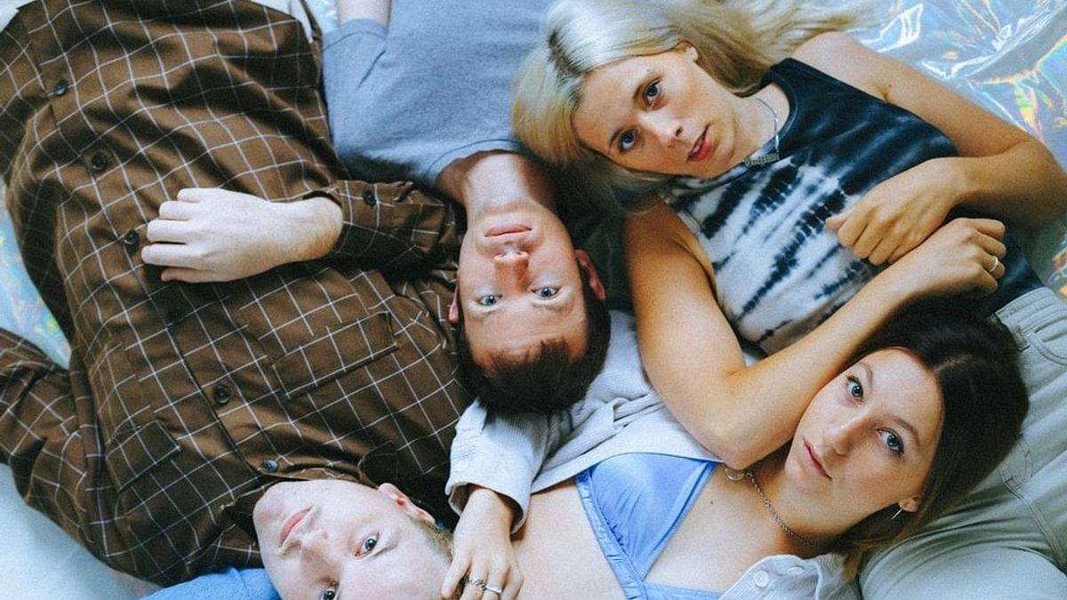 Coach Party air new single 'FLAG' - Vimarsana News