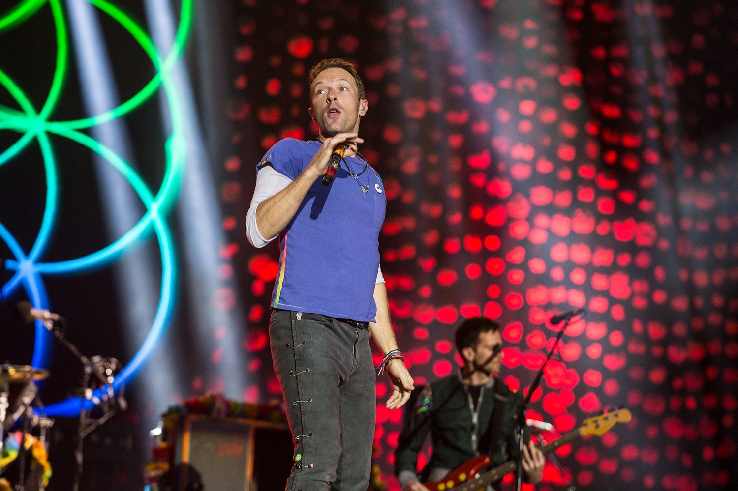Coldplay go big for closing set at Glastonbury 2016