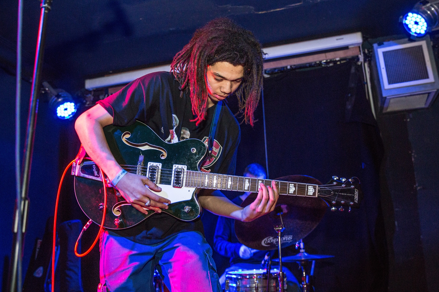 Swimming Tapes & Girl Ray opt for escapism at Hello 2017