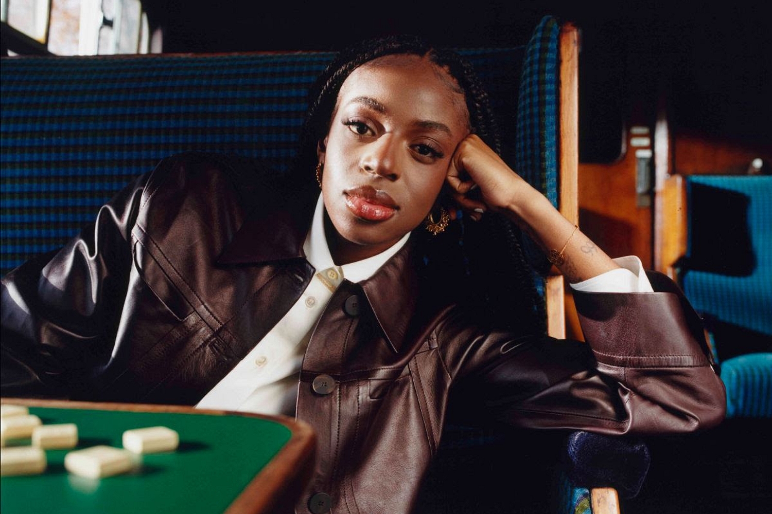 Cat Burns unveils latest single ‘met someone’