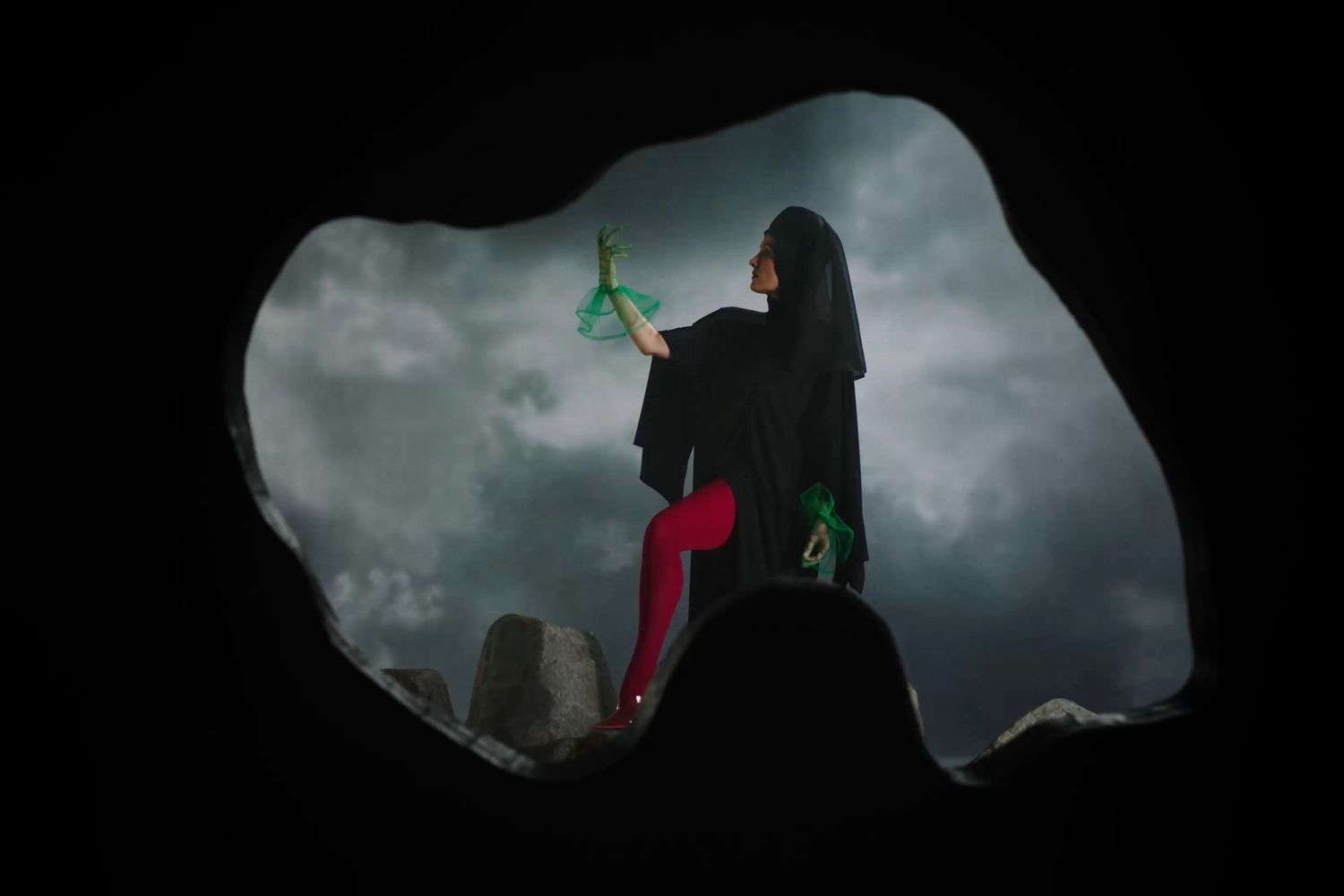 Cate Le Bon reveals new single ‘Moderation’
