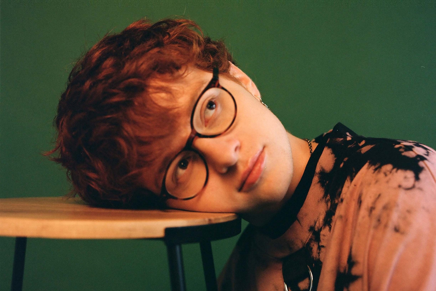 Cavetown unveils ‘I Miss My Mum’ video