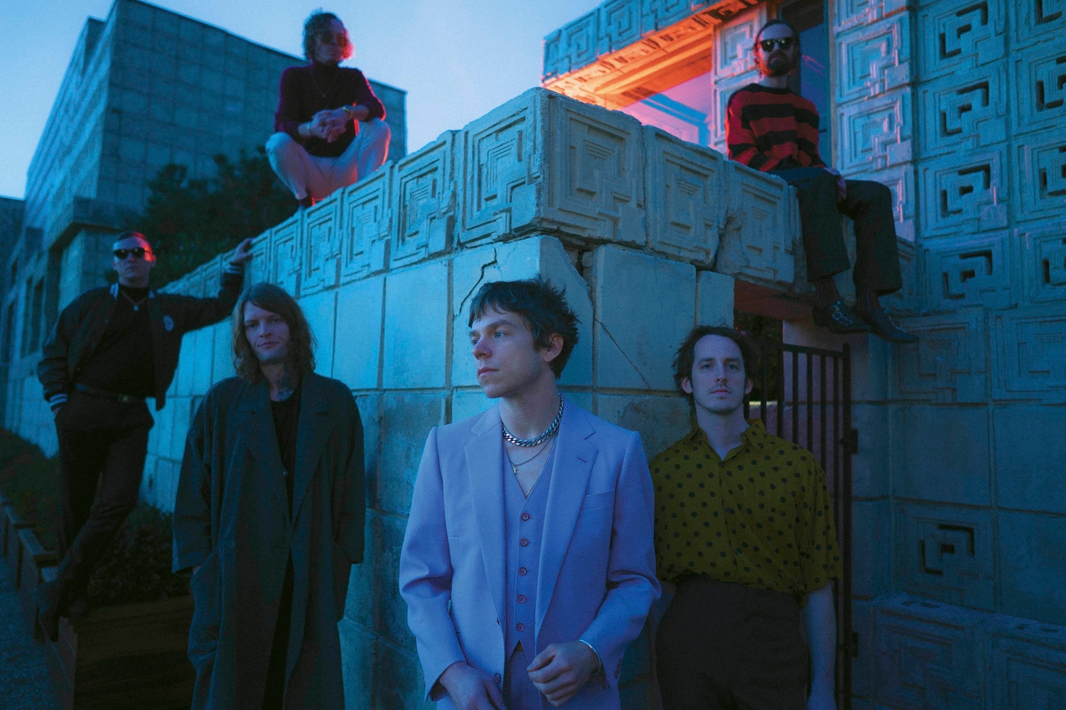 Cage The Elephant cancel British and European tour dates after guitarist seriously injures his leg on stage