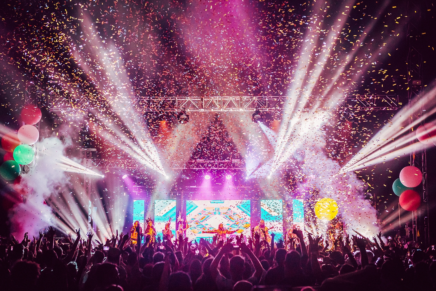The Mighty Hoopla’s all-inclusive thrills are exactly what’s needed to lift London’s spirits