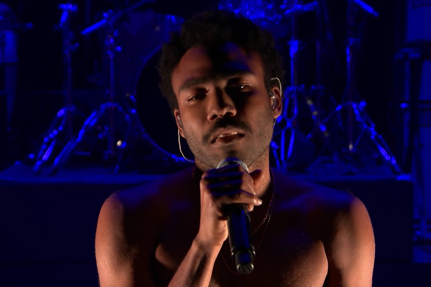 Childish Gambino brings ‘Redbone’ to The Tonight Show