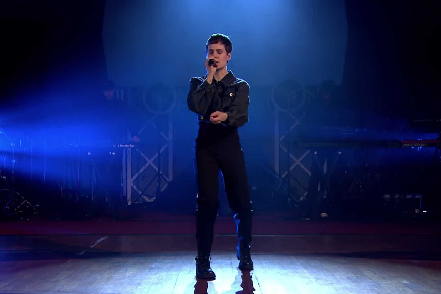 Watch Christine and the Queens perform Rihanna and Kate Bush mash-up