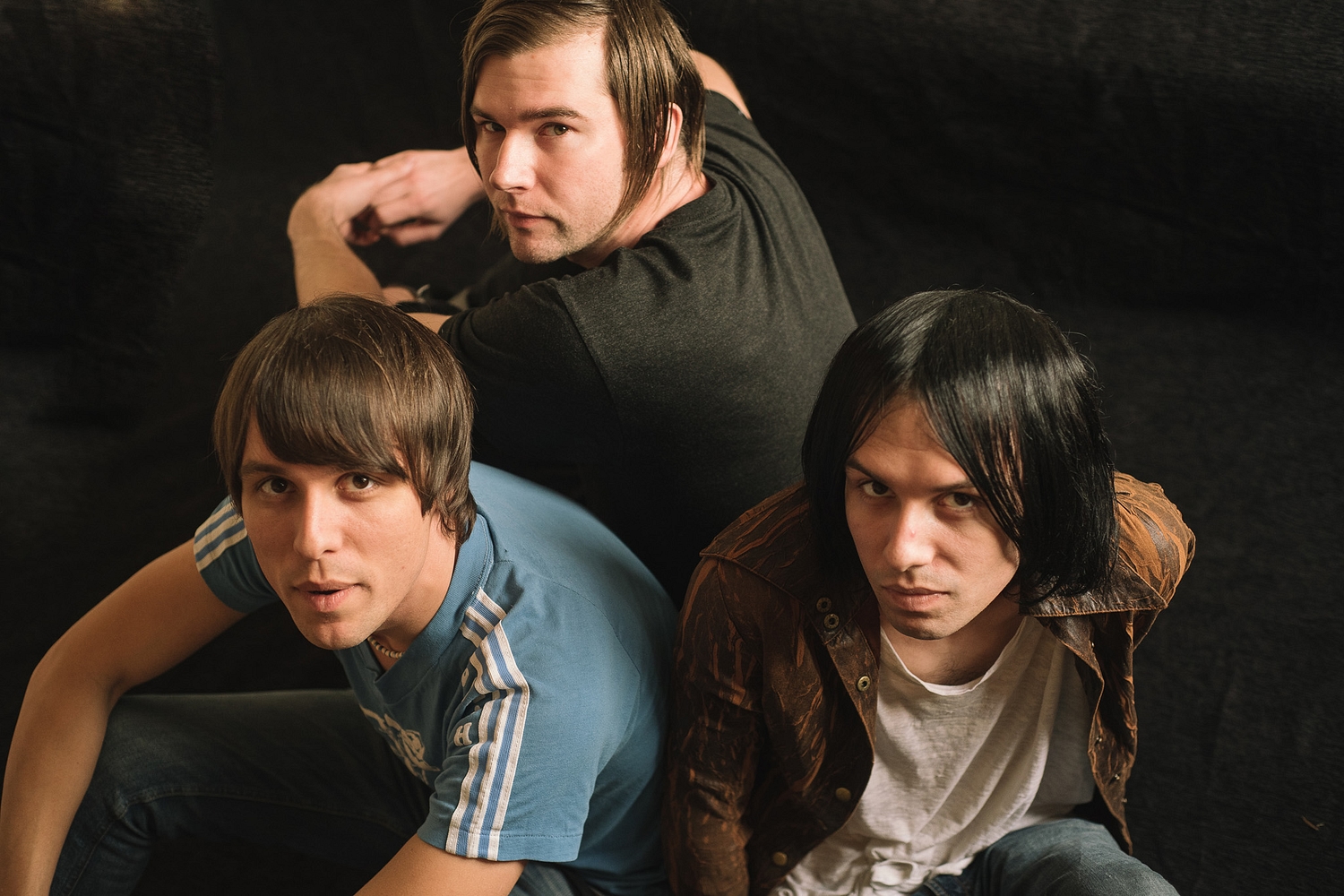 The Cribs share standalone track ‘Wish I Knew You In The 90s’