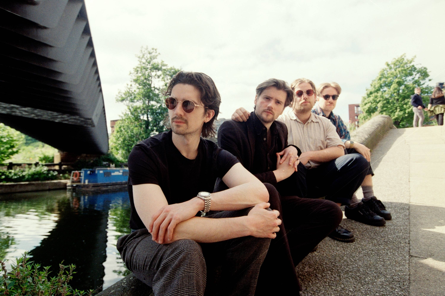 Do Nothing talk debut album 'Snake Sideways'