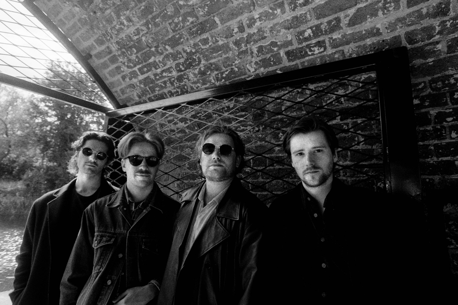 Do Nothing talk debut album 'Snake Sideways'