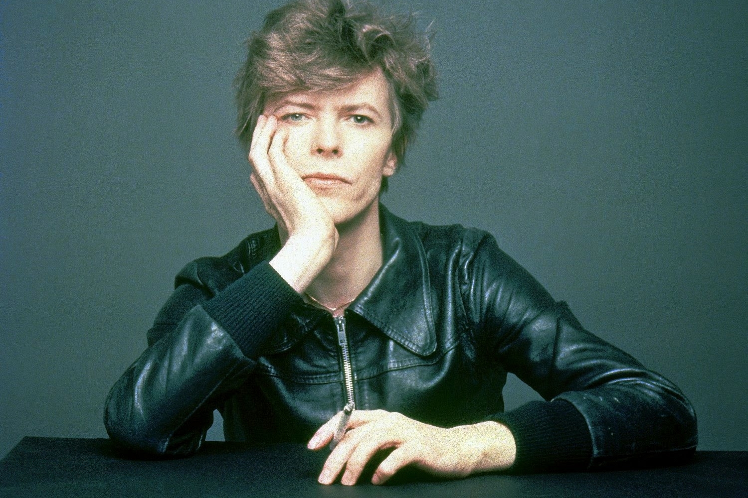 Mega-rare Bowie, Kylie, Liam Gallagher and Arctic Monkeys white-label vinyl to be auctioned for National Album Day