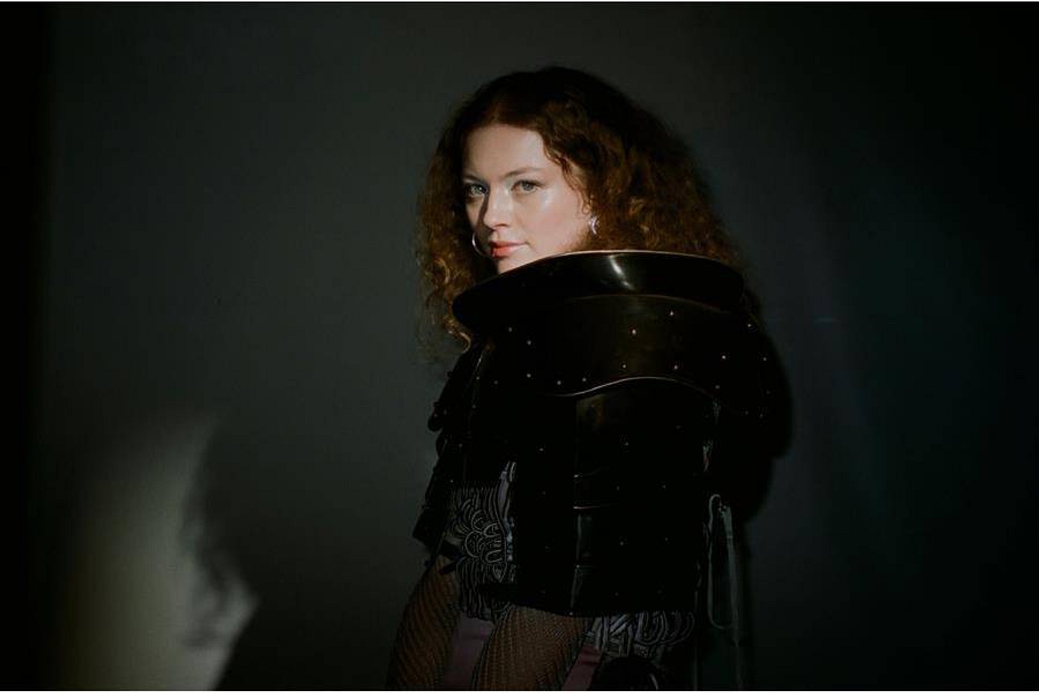 Daneshevskaya releases alt-folk single ‘Somewhere In The Middle’