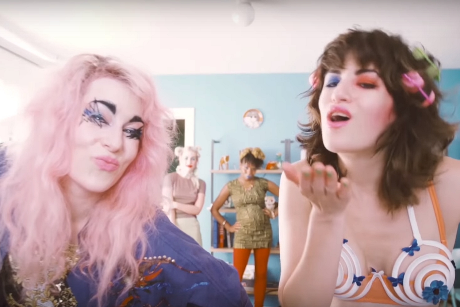 Deap Vally share ‘Julian’ video, announce UK dates and ‘Femejism Unplugged’ EP