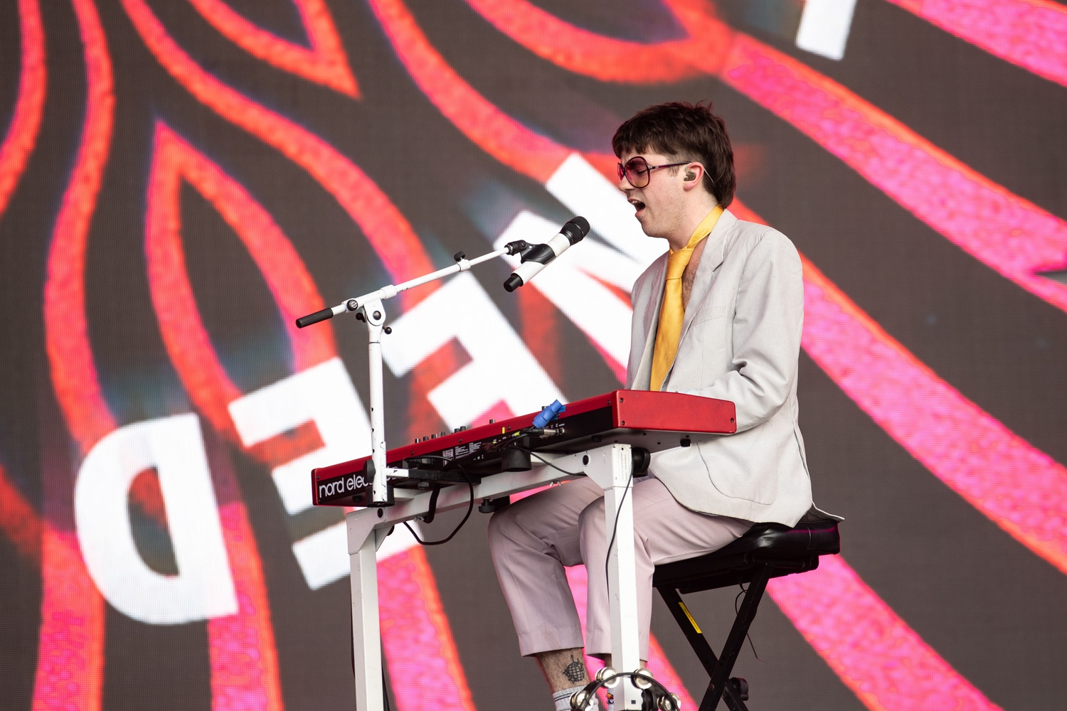 Declan McKenna releases cover of ABBA’s ‘Slipping Through My Fingers’