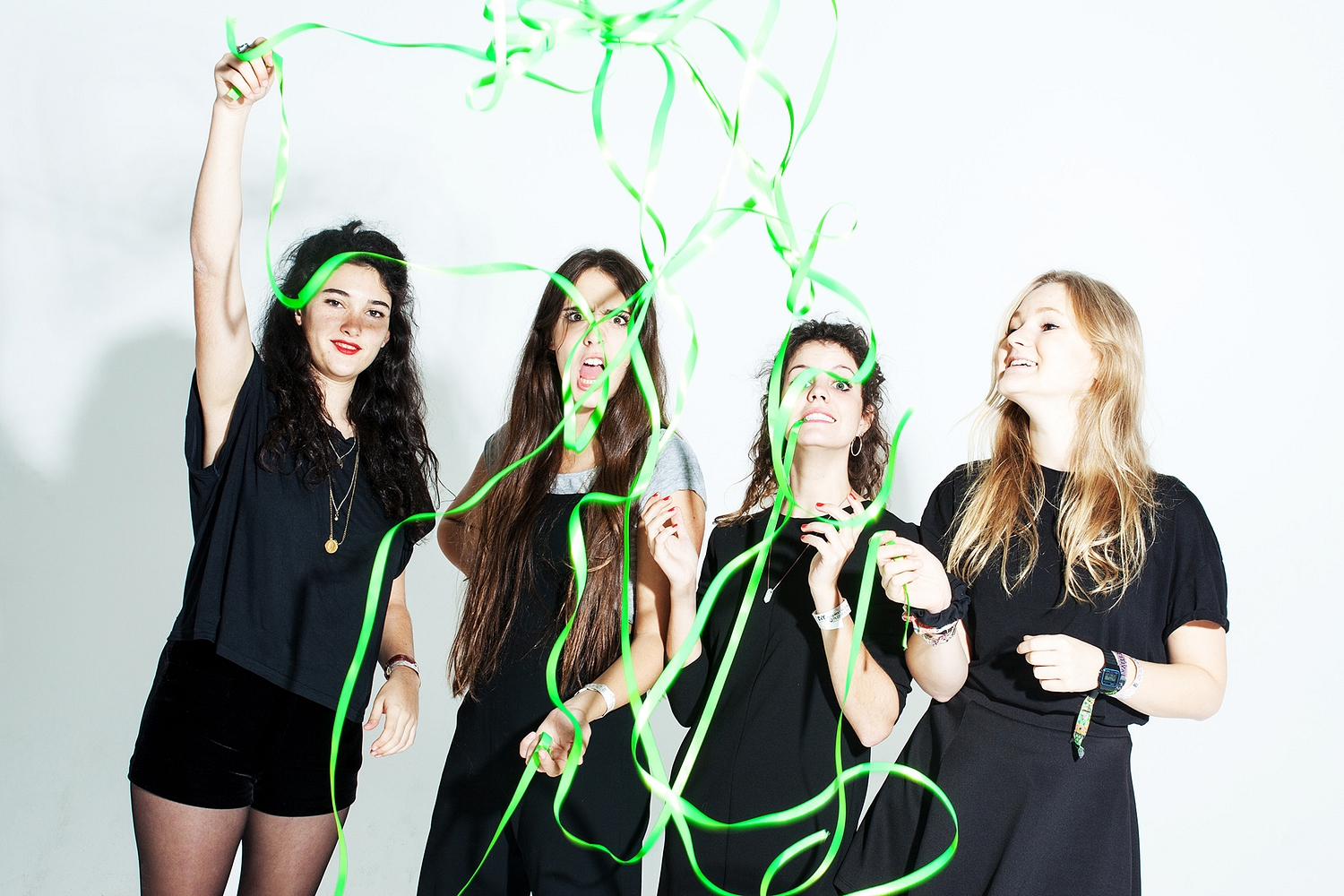 Hinds announce debut album ‘Leave Me Alone,’ share opening track ‘Garden’