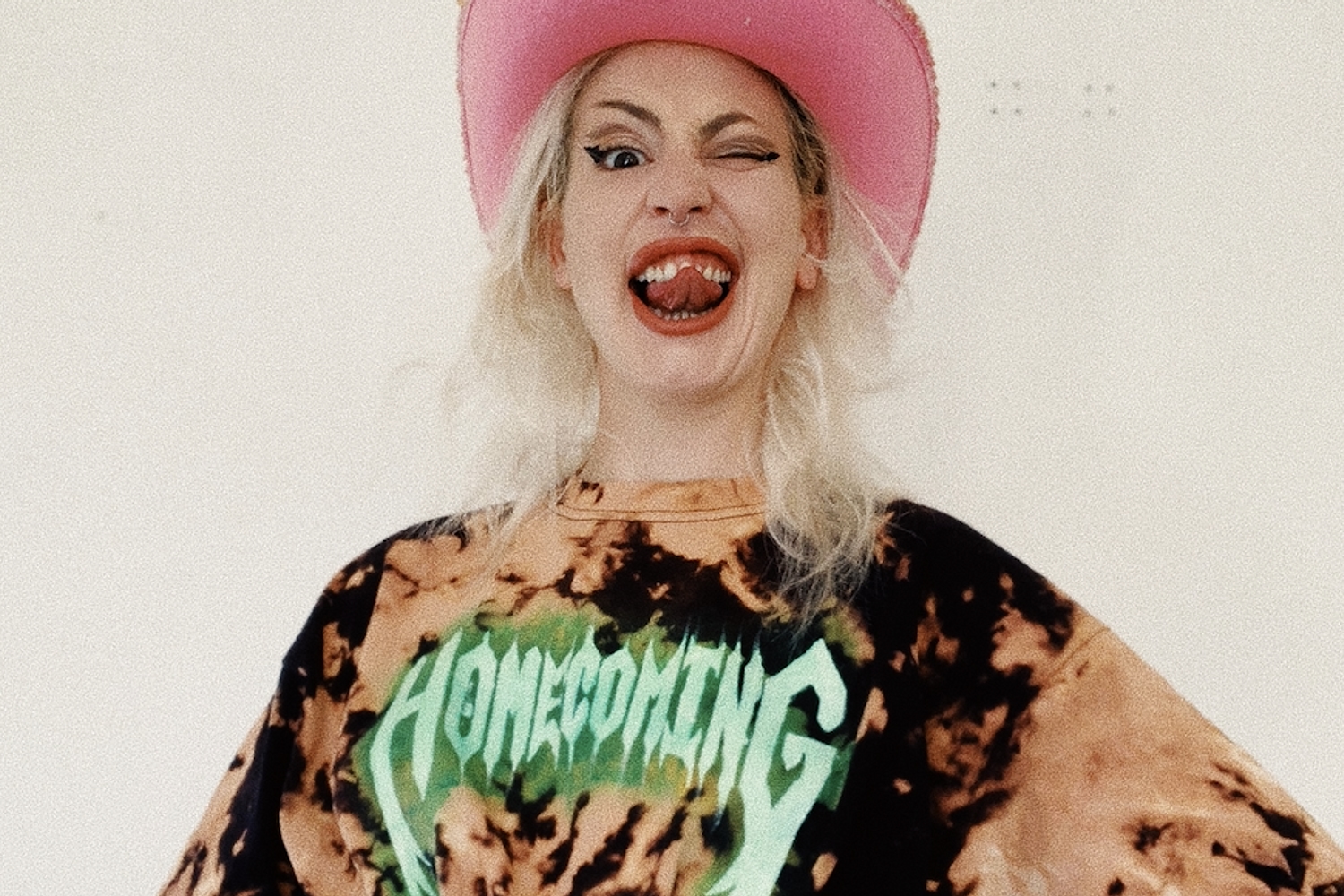 The liberation of Du Blonde: “People shouldn’t worry about self-releasing; doing it myself is more fun”