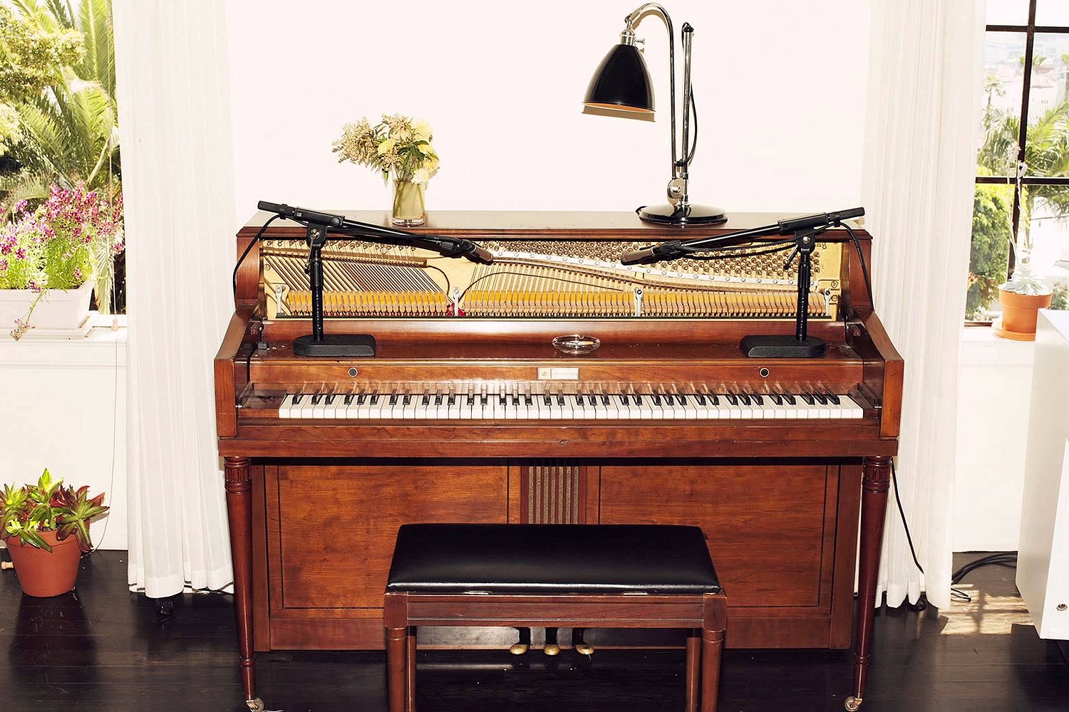 Emile Haynie shares ‘Come Find Me’, feat Lykke Li and The xx’s Romy Madley Croft